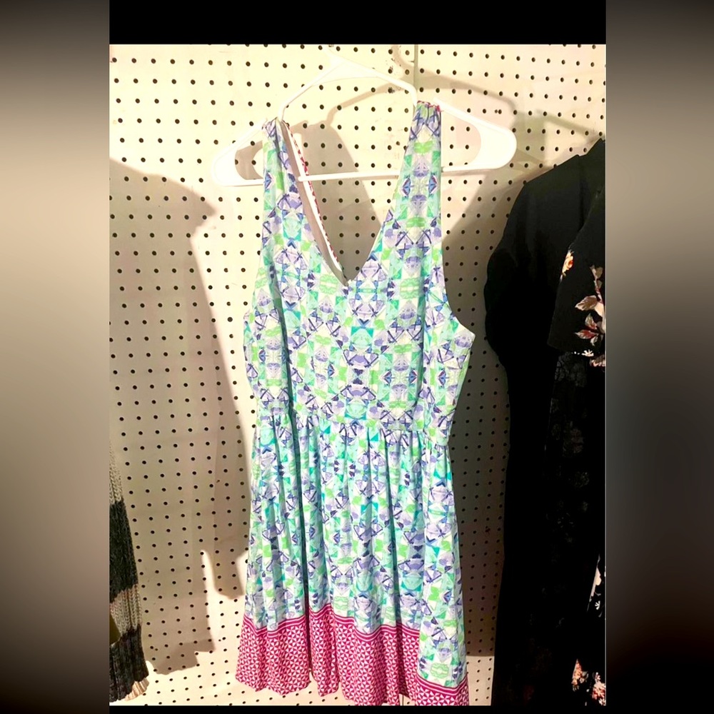 Summer dress. Pink and green.